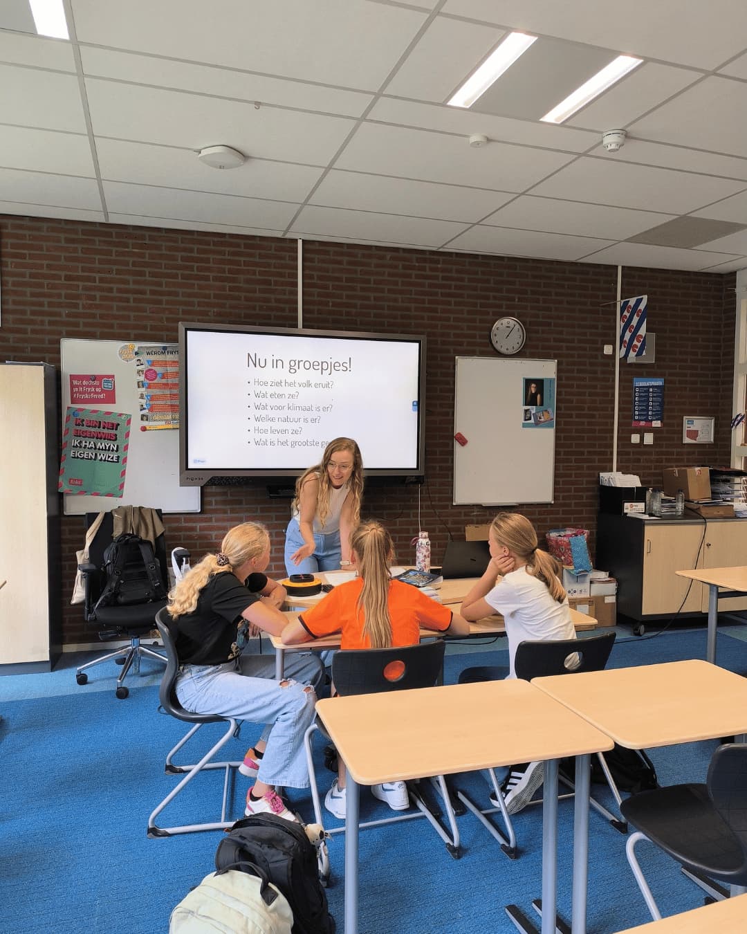 Robine van Olffen op schoolbezoek Middelbare School